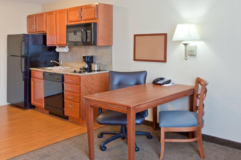 Candlewood Suites Manassas By Ihg Екстериор снимка